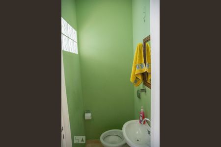 Casa à venda com 181m², 4 quartos e 5 vagasBanheiro de Serviço