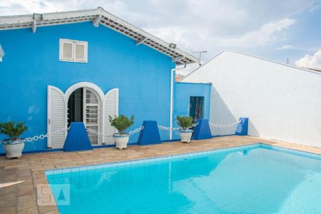 Casa à venda com 181m², 4 quartos e 5 vagasPiscina