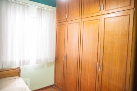 Casa à venda com 181m², 4 quartos e 5 vagasQuarto 1 - Armários