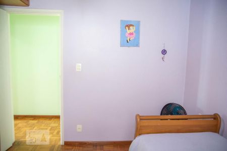 Casa à venda com 181m², 4 quartos e 5 vagasQuarto 2