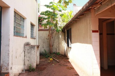 Casa para alugar com 209m², 3 quartos e 3 vagas Casa para alugar com 209m², 3 quartos e 3 vagasQuintal