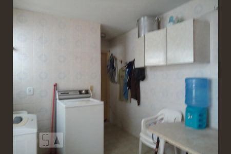 Casa à venda com 240m², 5 quartos e 6 vagas Casa à venda com 240m², 5 quartos e 6 vagasÁrea de Serviço
