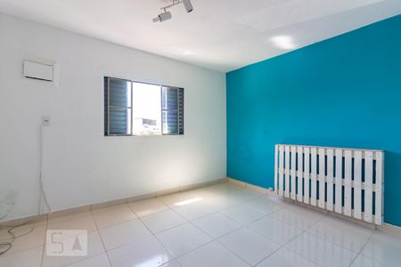 Comodo de casa para alugar com 1 quarto, 65m² em Bela Vista, Osasco