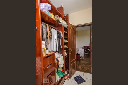 Casa à venda com 45m², 3 quartos e 3 vagas Casa à venda com 45m², 3 quartos e 3 vagascloset Suíte