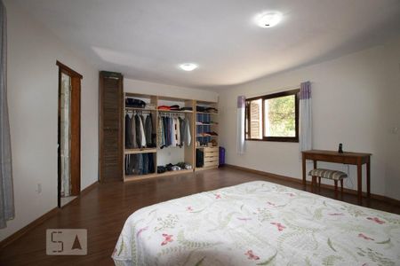 Casa à venda com 380m², 3 quartos e 2 vagas Casa à venda com 380m², 3 quartos e 2 vagasSuíte 3