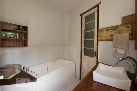 Casa à venda com 380m², 3 quartos e 2 vagas Casa à venda com 380m², 3 quartos e 2 vagasBanheiro da Suíte 3