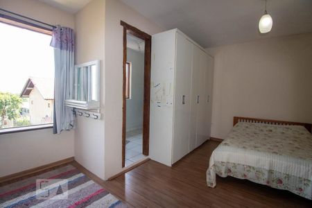 Casa à venda com 380m², 3 quartos e 2 vagas Casa à venda com 380m², 3 quartos e 2 vagasSuíte 2