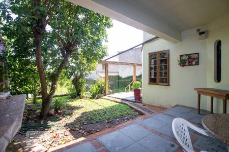 Casa à venda com 380m², 3 quartos e 2 vagas Casa à venda com 380m², 3 quartos e 2 vagasVaranda