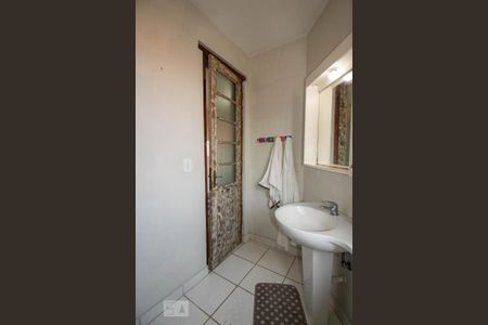 Casa à venda com 380m², 3 quartos e 2 vagas Casa à venda com 380m², 3 quartos e 2 vagasBanheiro da Suíte 2