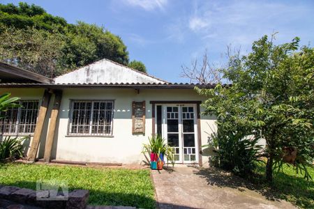 Casa à venda com 380m², 3 quartos e 2 vagas Casa à venda com 380m², 3 quartos e 2 vagasAteliê - Casa Secundária