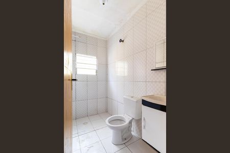 Banheiro de casa para alugar com 1 quarto, 45m² em Jardim Miriam, São Paulo