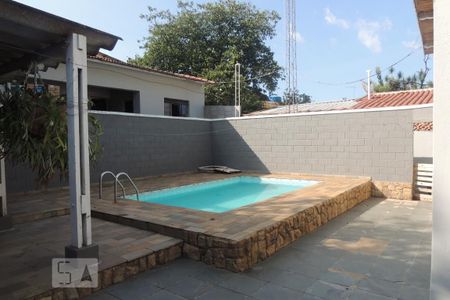 Casa à venda com 420m², 3 quartos e 2 vagasQuintal