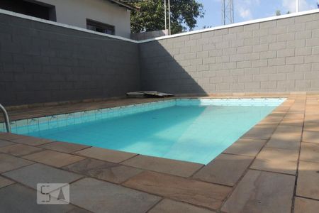 Casa à venda com 420m², 3 quartos e 2 vagasPiscina