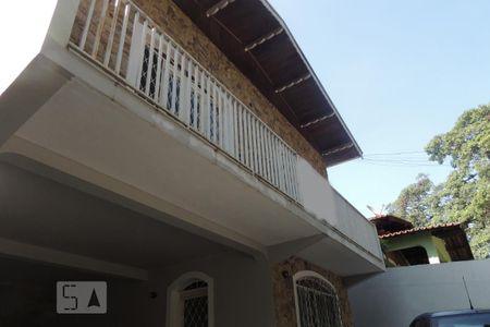 Casa à venda com 420m², 3 quartos e 2 vagasFachada