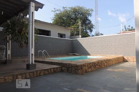 Casa à venda com 420m², 3 quartos e 2 vagasQuintal
