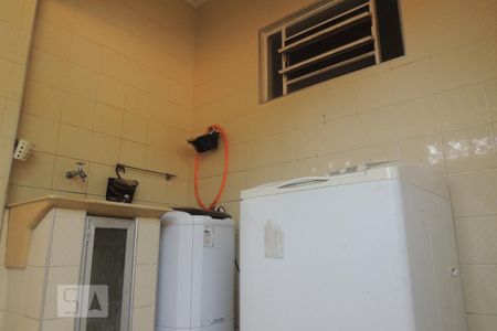 Casa à venda com 420m², 3 quartos e 2 vagasÁrea de Serviço