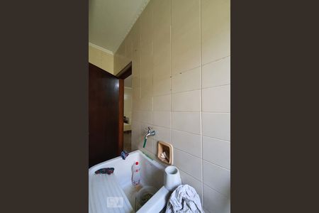 Casa à venda com 260m², 4 quartos e 5 vagas Casa à venda com 260m², 4 quartos e 5 vagasÁrea de serviço