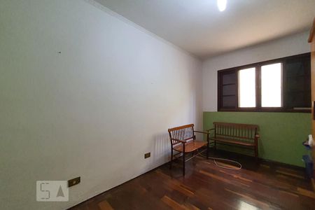 Casa à venda com 260m², 4 quartos e 5 vagas Casa à venda com 260m², 4 quartos e 5 vagasQuarto 2