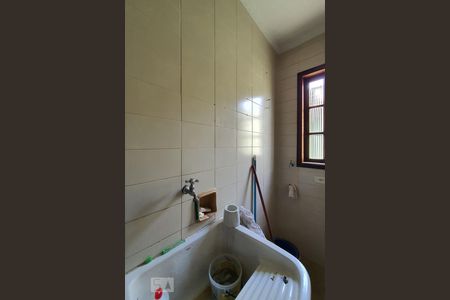 Casa à venda com 260m², 4 quartos e 5 vagas Casa à venda com 260m², 4 quartos e 5 vagasÁrea de serviço