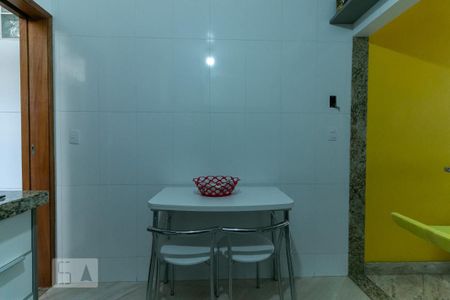 Casa de condomínio à venda com 60m², 2 quartos e 1 vaga Casa de condomínio à venda com 60m², 2 quartos e 1 vagaCozinha
