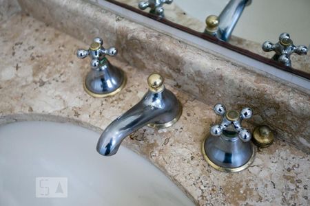 Casa à venda com 320m², 4 quartos e 6 vagas Casa à venda com 320m², 4 quartos e 6 vagasBanheiro da Suíte 3