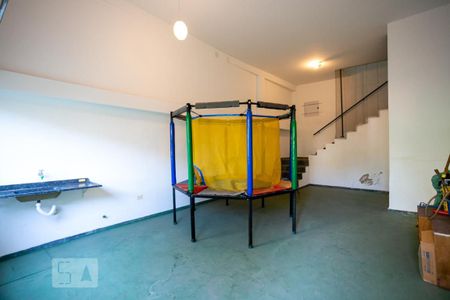 Casa à venda com 320m², 4 quartos e 6 vagas Casa à venda com 320m², 4 quartos e 6 vagasSalão de festas