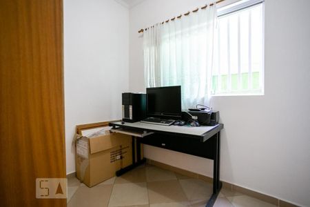 Casa à venda com 320m², 4 quartos e 6 vagas Casa à venda com 320m², 4 quartos e 6 vagasEscritório