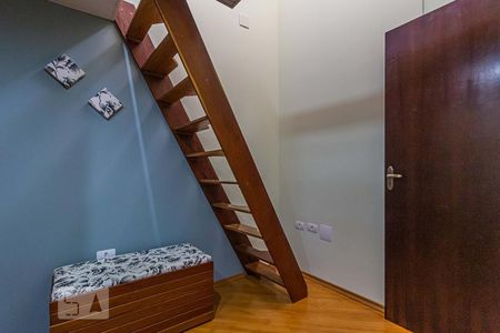 Casa à venda com 74m², 3 quartos e 2 vagas Casa à venda com 74m², 3 quartos e 2 vagasCloset