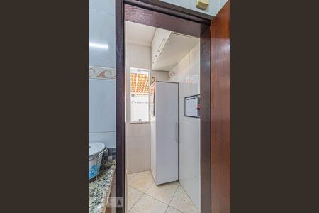 Casa à venda com 74m², 3 quartos e 2 vagas Casa à venda com 74m², 3 quartos e 2 vagasÁrea de Serviço
