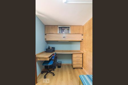 Casa à venda com 74m², 3 quartos e 2 vagas Casa à venda com 74m², 3 quartos e 2 vagasEscritório Mezanino