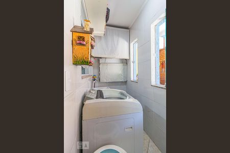 Casa à venda com 74m², 3 quartos e 2 vagas Casa à venda com 74m², 3 quartos e 2 vagasÁrea de Serviço