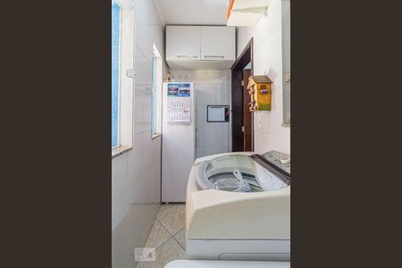 Casa à venda com 74m², 3 quartos e 2 vagas Casa à venda com 74m², 3 quartos e 2 vagasÁrea de Serviço