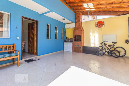 Casa à venda com 74m², 3 quartos e 2 vagas Casa à venda com 74m², 3 quartos e 2 vagasGaragem