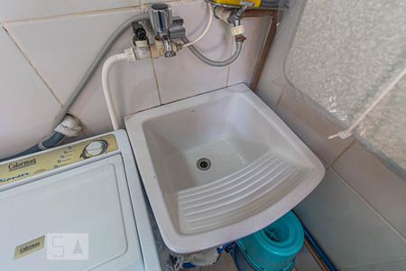 Casa à venda com 74m², 3 quartos e 2 vagas Casa à venda com 74m², 3 quartos e 2 vagasÁrea de Serviço - Tanque