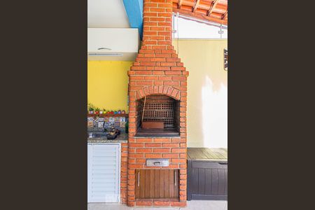 Casa à venda com 74m², 3 quartos e 2 vagas Casa à venda com 74m², 3 quartos e 2 vagasGaragem - Churrasqueira