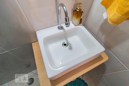 Casa à venda com 74m², 3 quartos e 2 vagas Casa à venda com 74m², 3 quartos e 2 vagasLavabo - Torneira