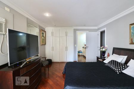 Apartamento à venda com 200m², 3 quartos e 3 vagasSuíte 1