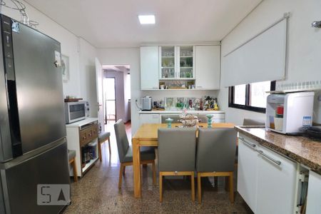 Apartamento à venda com 200m², 3 quartos e 3 vagasCozinha