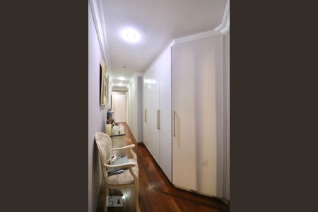 Apartamento à venda com 200m², 3 quartos e 3 vagasCorredor