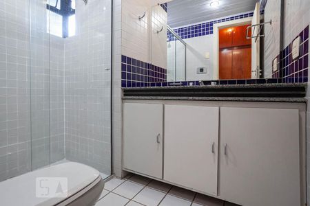 Apartamento para alugar com 50m², 1 quarto e sem vaga Apartamento para alugar com 50m², 1 quarto e sem vagaBanheiro da suíte