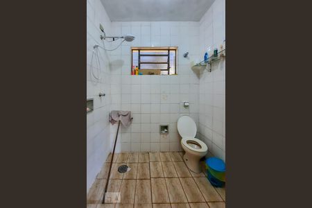 Casa à venda com 204m², 2 quartos e 2 vagas Casa à venda com 204m², 2 quartos e 2 vagasBanheiro