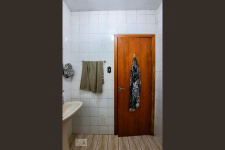 Casa à venda com 204m², 2 quartos e 2 vagas Casa à venda com 204m², 2 quartos e 2 vagasBanheiro