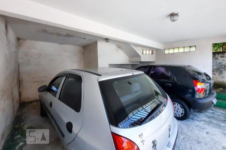 Casa à venda com 204m², 2 quartos e 2 vagas Casa à venda com 204m², 2 quartos e 2 vagasGaragem