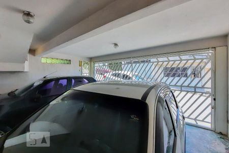 Casa à venda com 204m², 2 quartos e 2 vagas Casa à venda com 204m², 2 quartos e 2 vagasGaragem