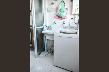 Apartamento à venda com 100m², 3 quartos e 2 vagas Apartamento à venda com 100m², 3 quartos e 2 vagasLavanderia