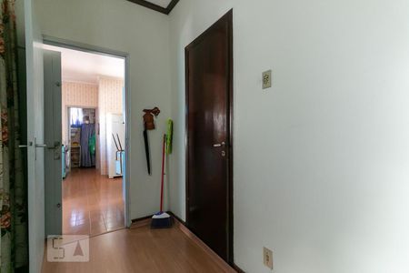 Casa à venda com 290m², 3 quartos e 6 vagas Casa à venda com 290m², 3 quartos e 6 vagasHall 2