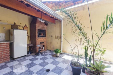 Casa para alugar com 437m², 3 quartos e 1 vaga Casa para alugar com 437m², 3 quartos e 1 vagaQuintal