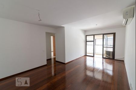 Sala de apartamento para alugar com 3 quartos, 130m² em Tijuca, Rio de Janeiro