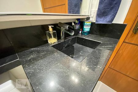 Casa à venda com 117m², 2 quartos e 2 vagasPia do Banheiro