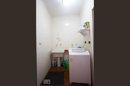 Casa à venda com 308m², 5 quartos e 2 vagasÁrea de Serviço